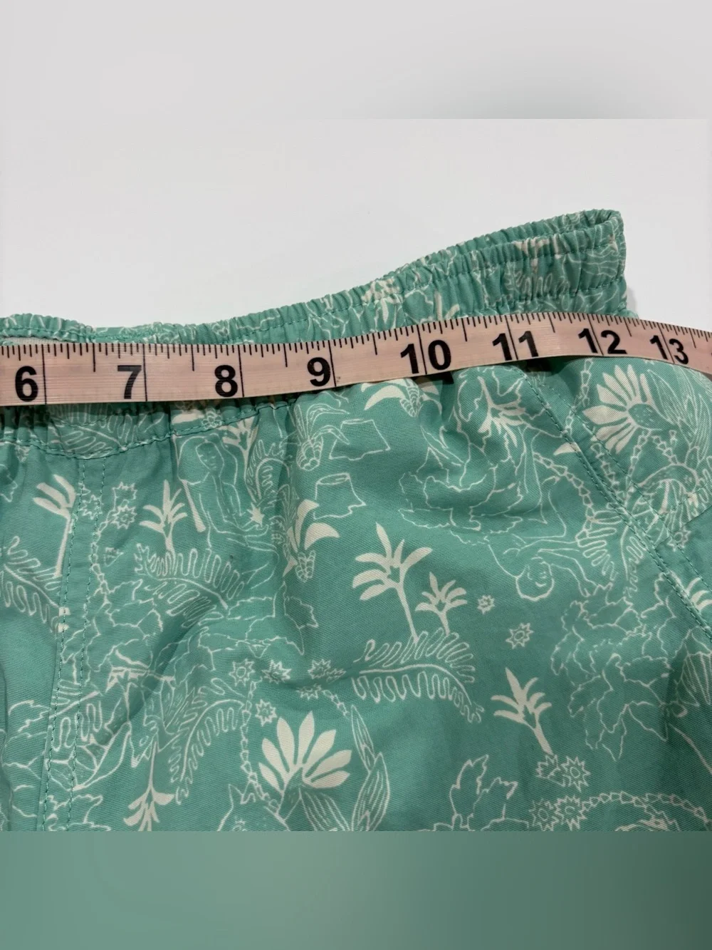 Patagonia Womens XS Baggies Shorts Green Tropical Print Hiking Outdoor - Picture 5 of 8